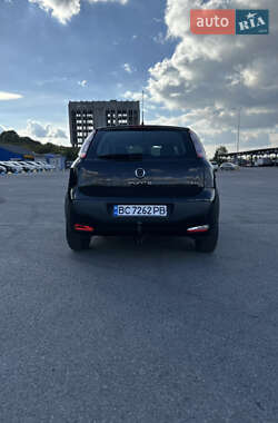 Хэтчбек Fiat Punto 2010 в 