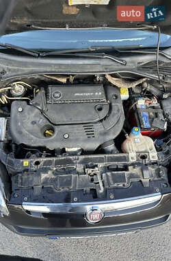 Хэтчбек Fiat Punto 2010 в 