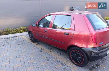 Хэтчбек Fiat Punto 2001 в 
