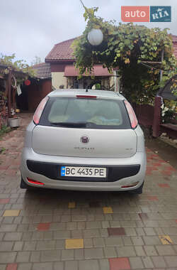 Хэтчбек Fiat Punto 2011 в 