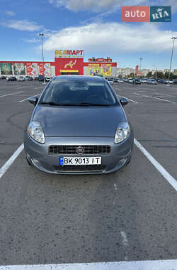 Хэтчбек Fiat Punto 2009 в Ровно