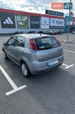 Хетчбек Fiat Punto 2009 в 