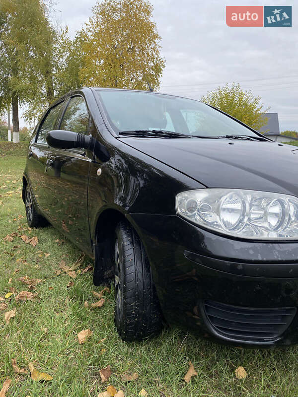 Хэтчбек Fiat Punto 2007 в Богуславе