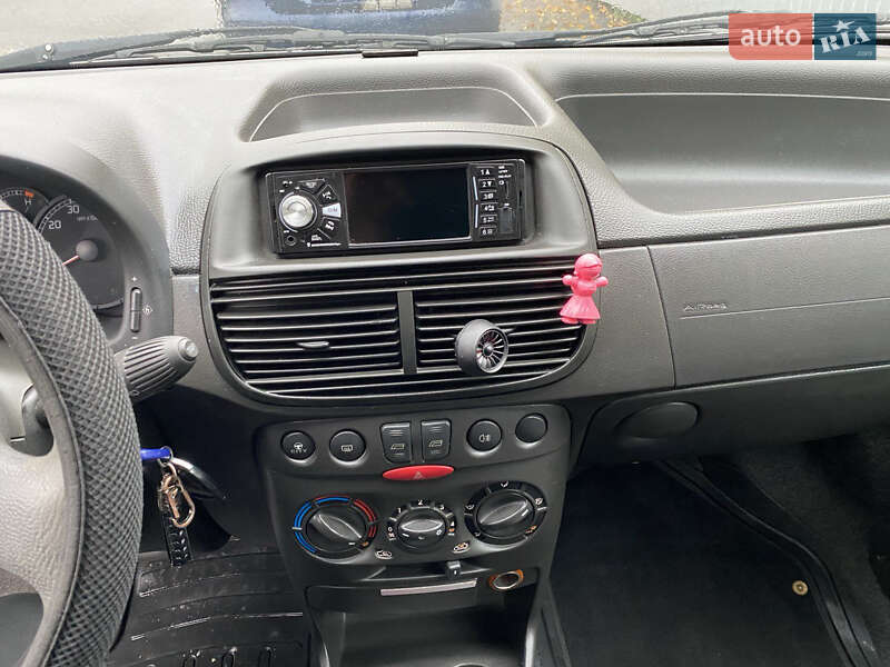 Хэтчбек Fiat Punto 2007 в Богуславе