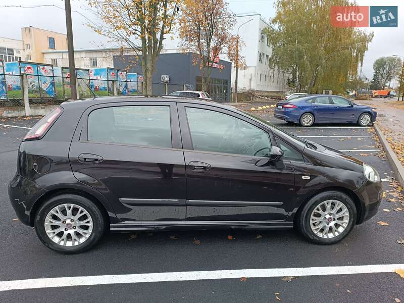 Хетчбек Fiat Punto 2011 в Житомирі фото 27 Хетчбек Fiat Punto 2011 в Житомирі