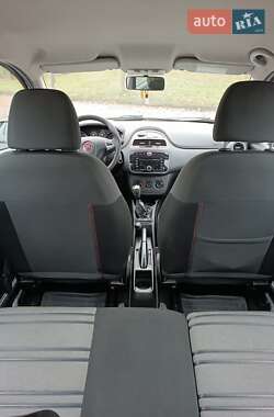 Хетчбек Fiat Punto 2011 в 