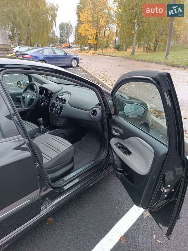 Хетчбек Fiat Punto 2011 в Житомирі фото 43 Хетчбек Fiat Punto 2011 в Житомирі
