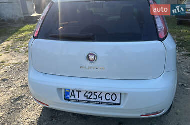 Хетчбек Fiat Punto 2012 в  фото 4 Хетчбек Fiat Punto 2012 в