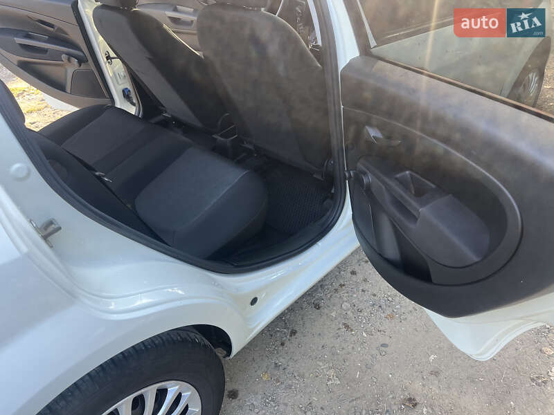 Хэтчбек Fiat Punto 2012 в Калуше фото 14 Хэтчбек Fiat Punto 2012 в Калуше