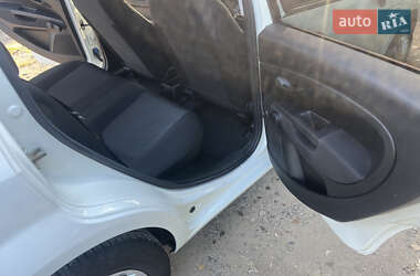 Хетчбек Fiat Punto 2012 в  фото 14 Хетчбек Fiat Punto 2012 в
