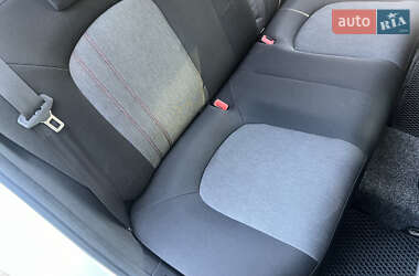 Хетчбек Fiat Punto 2012 в  фото 19 Хетчбек Fiat Punto 2012 в