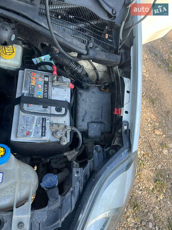 Хэтчбек Fiat Punto 2012 в Калуше фото 24 Хэтчбек Fiat Punto 2012 в Калуше