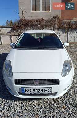 Хэтчбек Fiat Punto 2008 в 