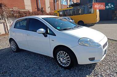 Хэтчбек Fiat Punto 2008 в 