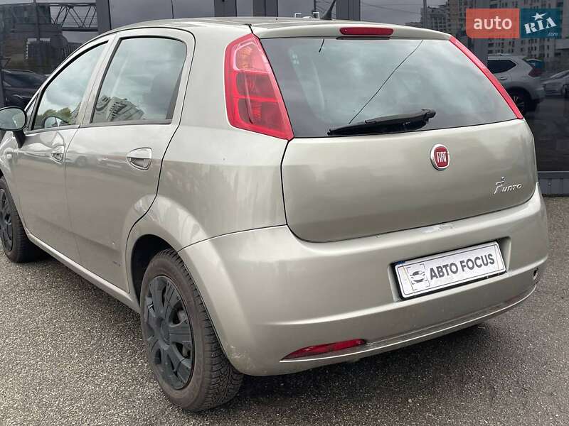Хетчбек Fiat Punto 2008 в Києві