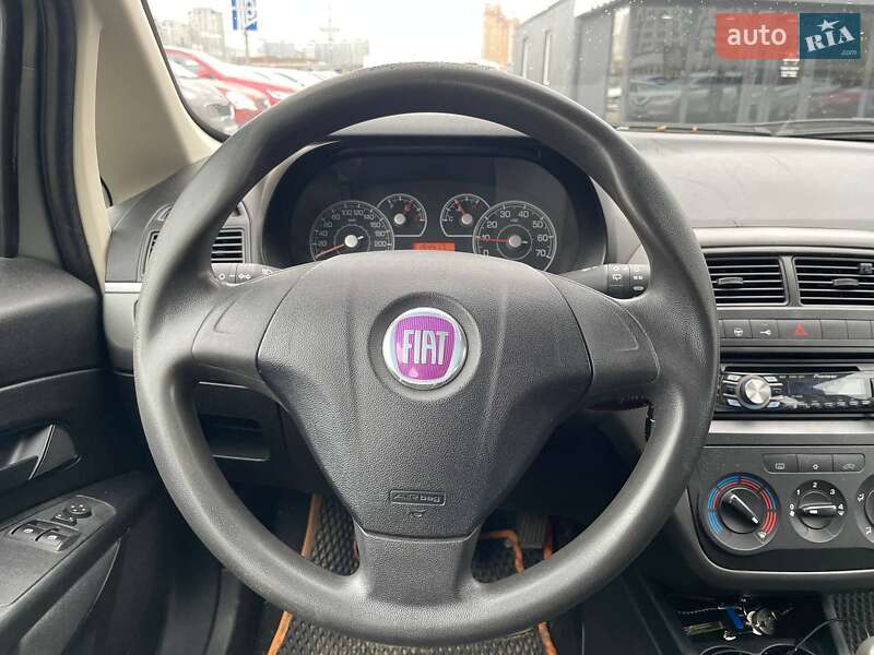 Хетчбек Fiat Punto 2008 в Києві