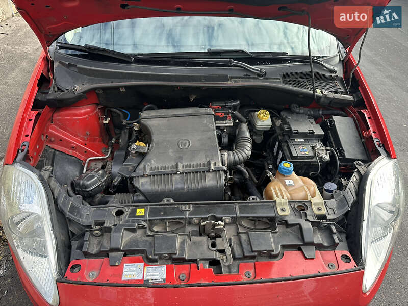 Хетчбек Fiat Punto 2008 в Києві фото 25 Хетчбек Fiat Punto 2008 в Києві