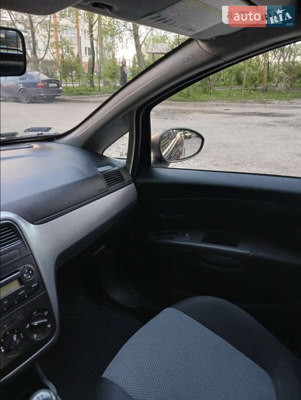 Хэтчбек Fiat Punto 2010 в Бережанах фото Хэтчбек Fiat Punto 2010 в Бережанах