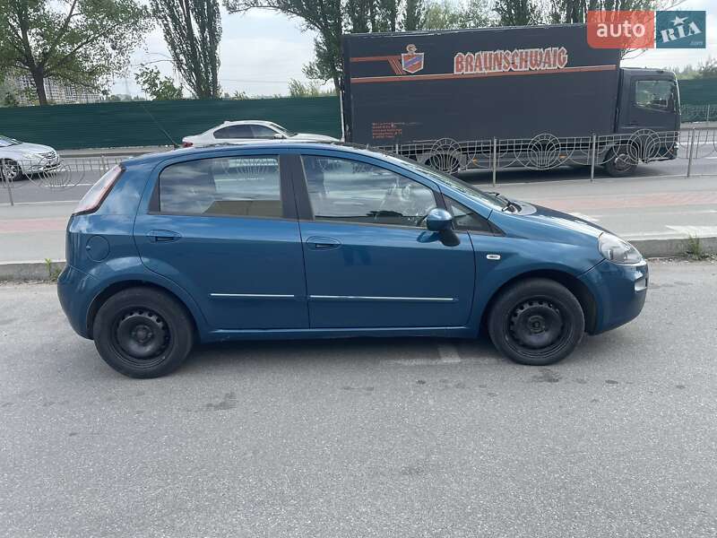 Хэтчбек Fiat Punto 2013 в Киеве фото 7 Хэтчбек Fiat Punto 2013 в Киеве