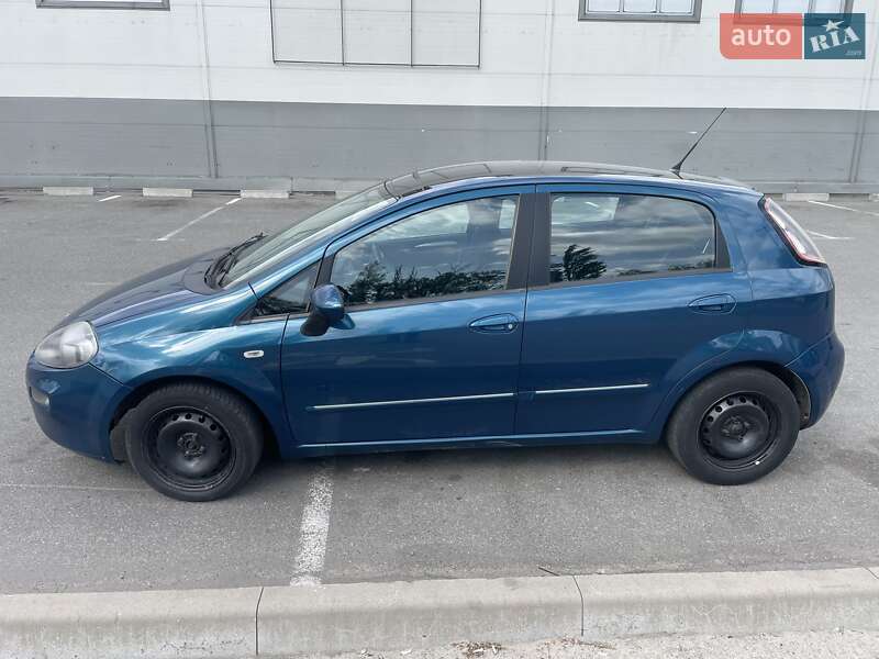 Хэтчбек Fiat Punto 2013 в Киеве фото 3 Хэтчбек Fiat Punto 2013 в Киеве