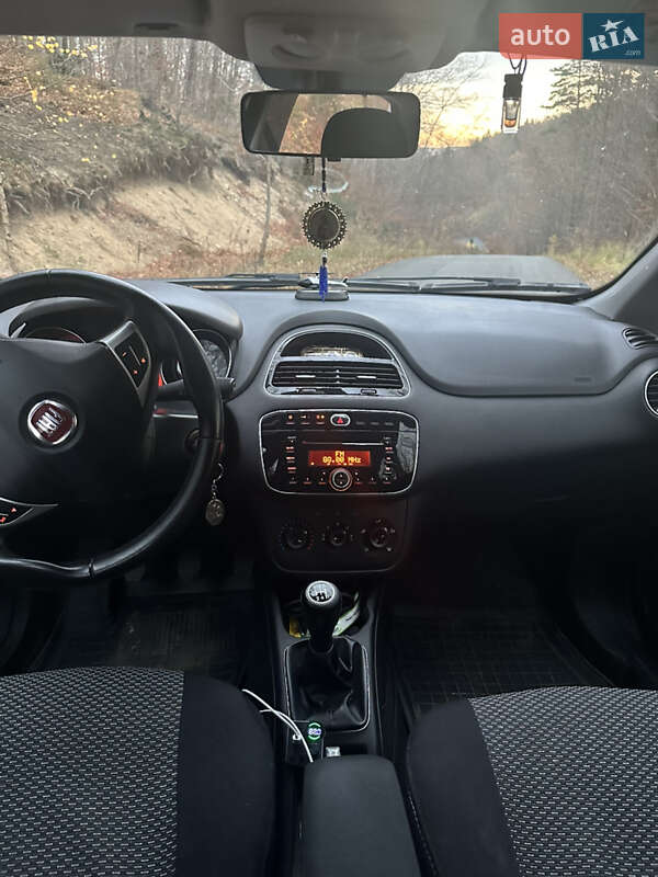 Хэтчбек Fiat Punto 2012 в Болехове фото 6 Хэтчбек Fiat Punto 2012 в Болехове