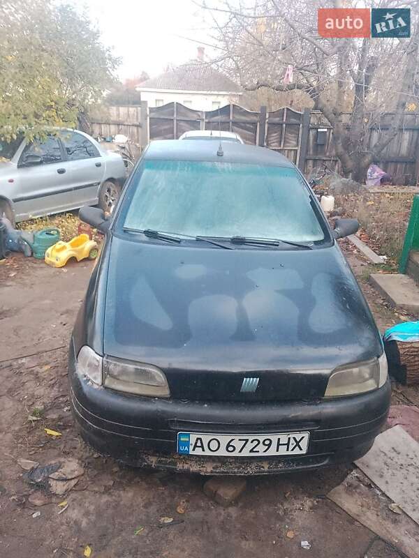 Хетчбек Fiat Punto 1998 в Лебедині