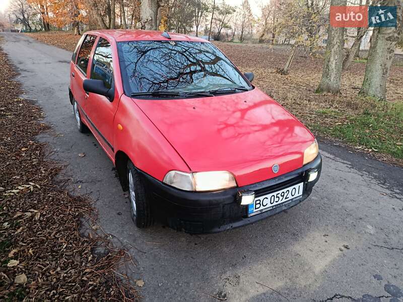 Хетчбек Fiat Punto 1994 в Луцьку фото 3 Хетчбек Fiat Punto 1994 в Луцьку