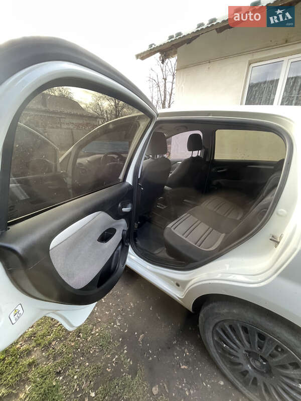 Хетчбек Fiat Punto 2011 в Коломиї