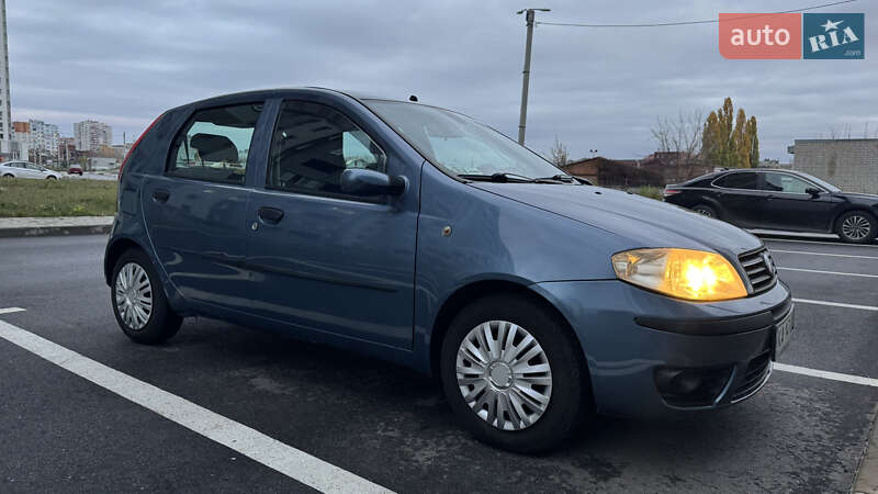 Хетчбек Fiat Punto 2004 в Харкові