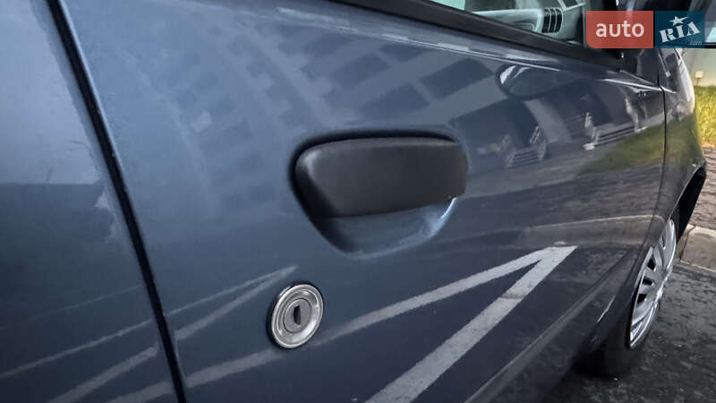 Хетчбек Fiat Punto 2004 в Харкові