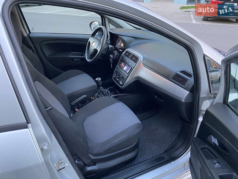 Хэтчбек Fiat Punto 2010 в Ровно фото 14 Хэтчбек Fiat Punto 2010 в Ровно