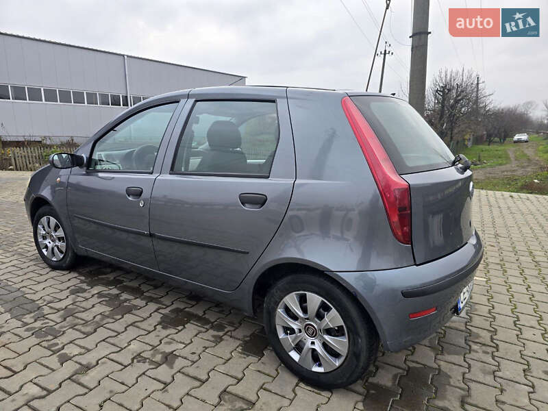Хетчбек Fiat Punto 2004 в Новоселиці фото 6 Хетчбек Fiat Punto 2004 в Новоселиці