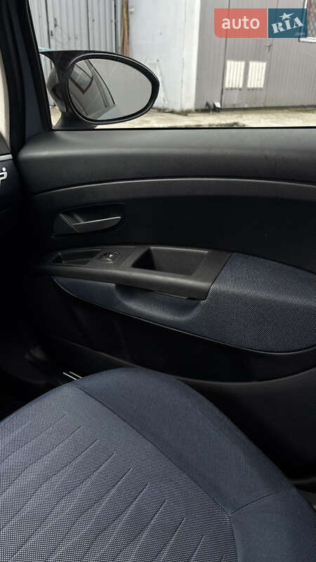 Хэтчбек Fiat Punto 2009 в Здолбунове