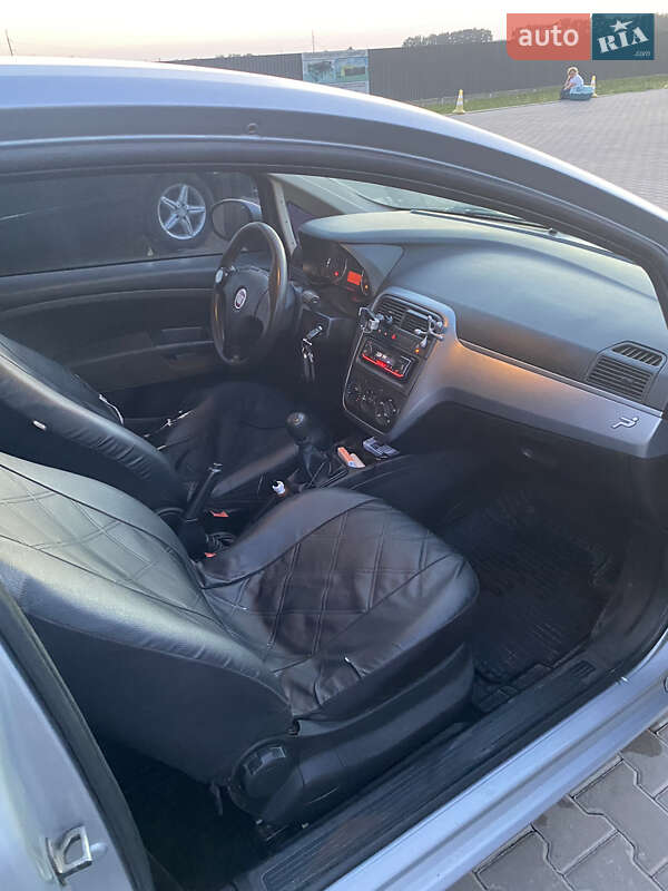 Хэтчбек Fiat Punto 2009 в Кагарлыке