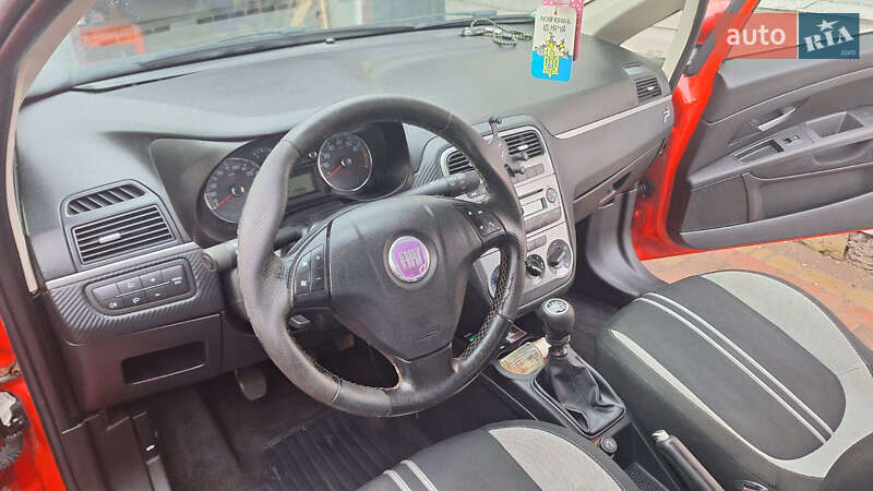 Хетчбек Fiat Punto 2008 в Млиніві фото 3 Хетчбек Fiat Punto 2008 в Млиніві