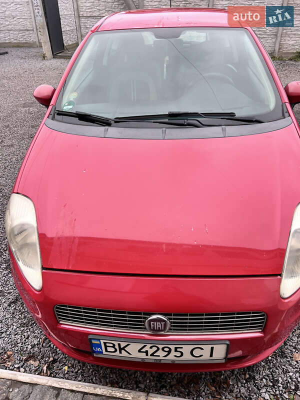 Хетчбек Fiat Punto 2008 в Млиніві