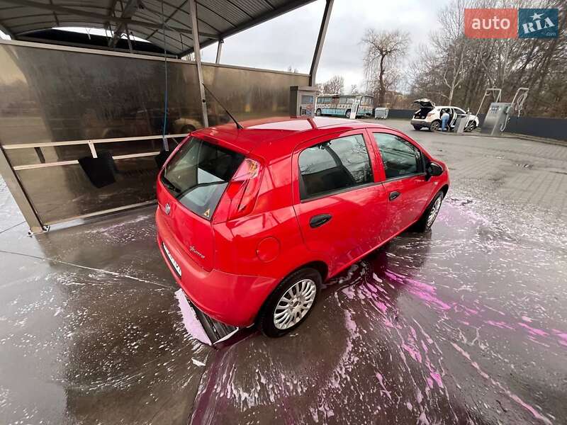 Хетчбек Fiat Punto 2009 в Бородянці