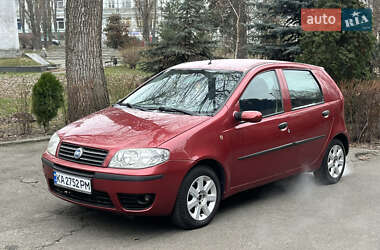 Хэтчбек Fiat Punto 2004 в Киеве