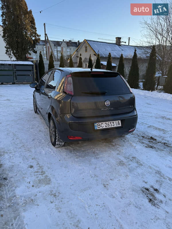 Хэтчбек Fiat Punto 2011 в Пустомытах фото 7 Хэтчбек Fiat Punto 2011 в Пустомытах