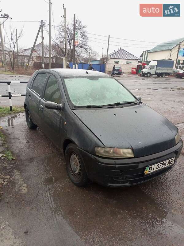 Хэтчбек Fiat Punto 2001 в Полтаве фото Хэтчбек Fiat Punto 2001 в Полтаве