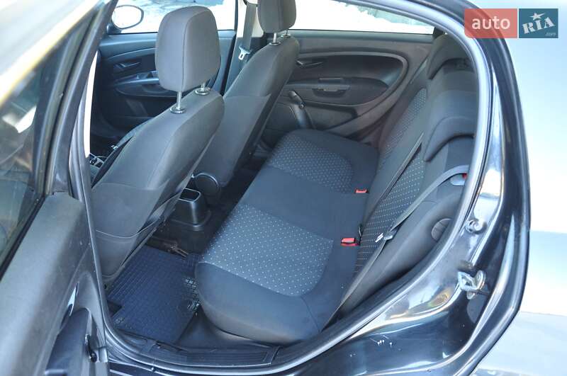 Хэтчбек Fiat Punto 2009 в Львове