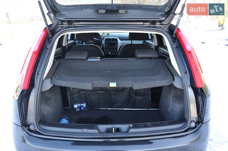 Хэтчбек Fiat Punto 2009 в Львове