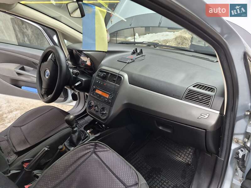 Хэтчбек Fiat Punto 2007 в Ивано-Франковске