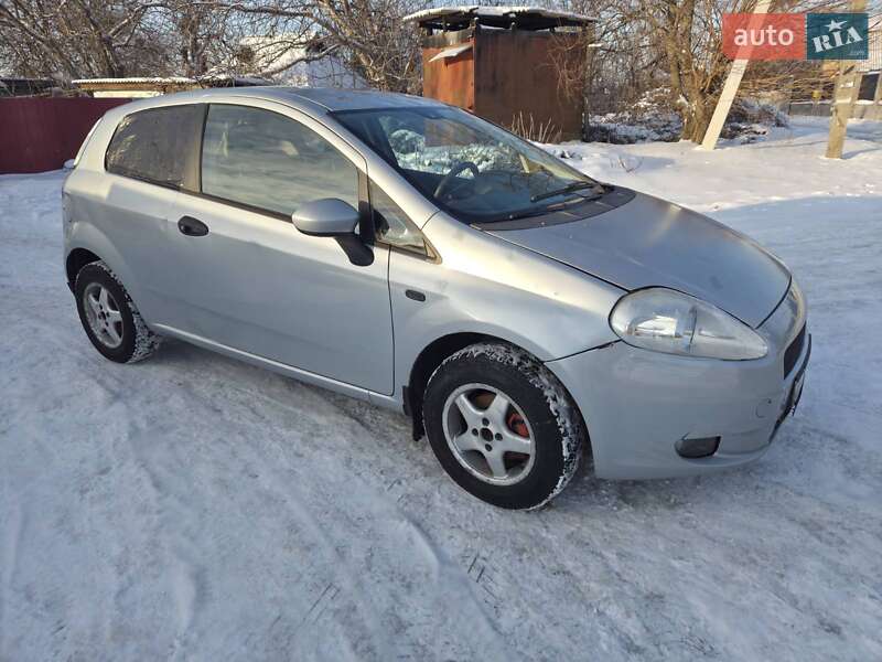 Хэтчбек Fiat Punto 2009 в Киеве