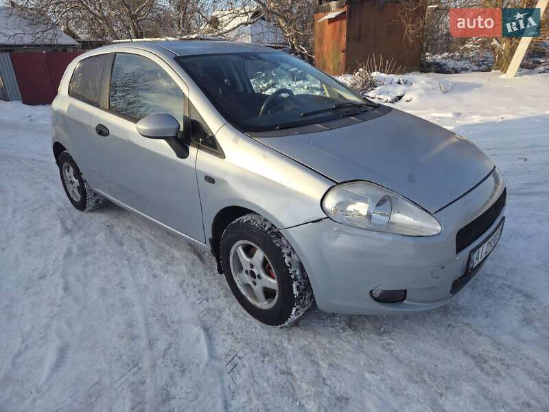 Хэтчбек Fiat Punto 2009 в Киеве