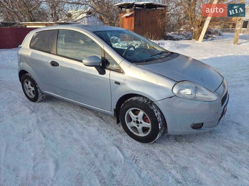 Хэтчбек Fiat Punto 2009 в Киеве