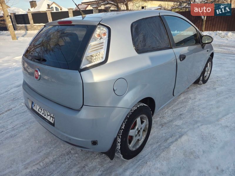 Хэтчбек Fiat Punto 2009 в Киеве