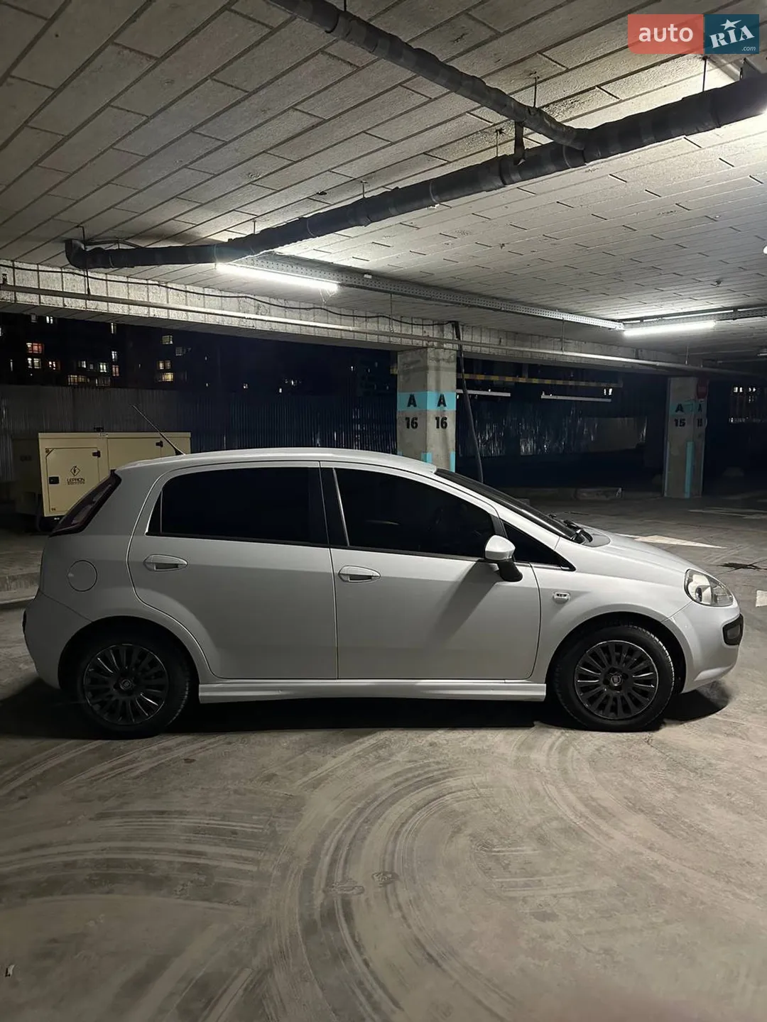 2011 Fiat Punto - мініатюра 6