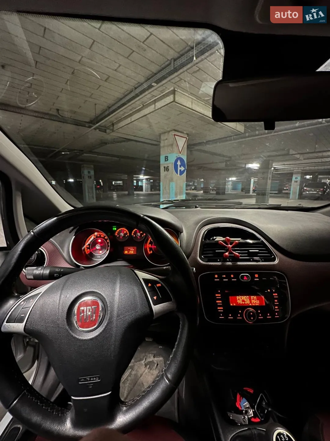 2011 Fiat Punto - мініатюра 11
