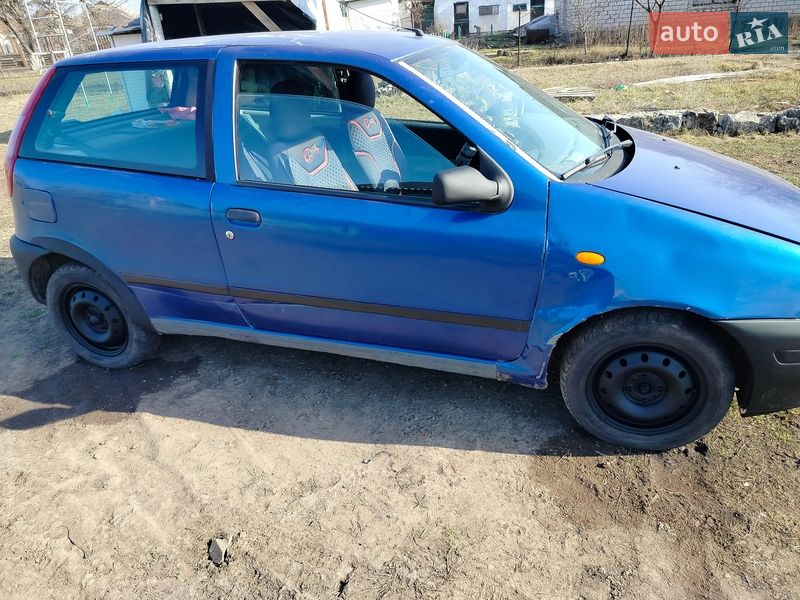 Хэтчбек Fiat Punto 1996 в Кривом Озере